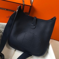 Hermes Evelyne III 29 PM Bag In Dark Blue Clemence Leather HD602EW67