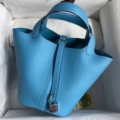 Hermes Picotin Lock 18 Handmade Bag in Blue du Nord Clemence Leather HD1822eZ32