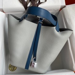 Imitation High Quality Hermes Picotin Lock 22 Bicolor Handmade Bag in Gris Mouette and Blue Agate Swift Leather HD1867Bo39