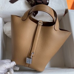 Replica Fashion Hermes Picotin Lock 18 Handmade Bag in Chai Clemence Leather HD1827af48