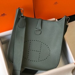 Replica Hermes Evelyne III 29 PM Bag In Vert Amande Clemence Leather HD610Lv15