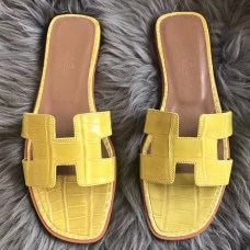 Replica Hermes Oran Sandals In Yellow Shiny Niloticus Crocodile HD1721YP94